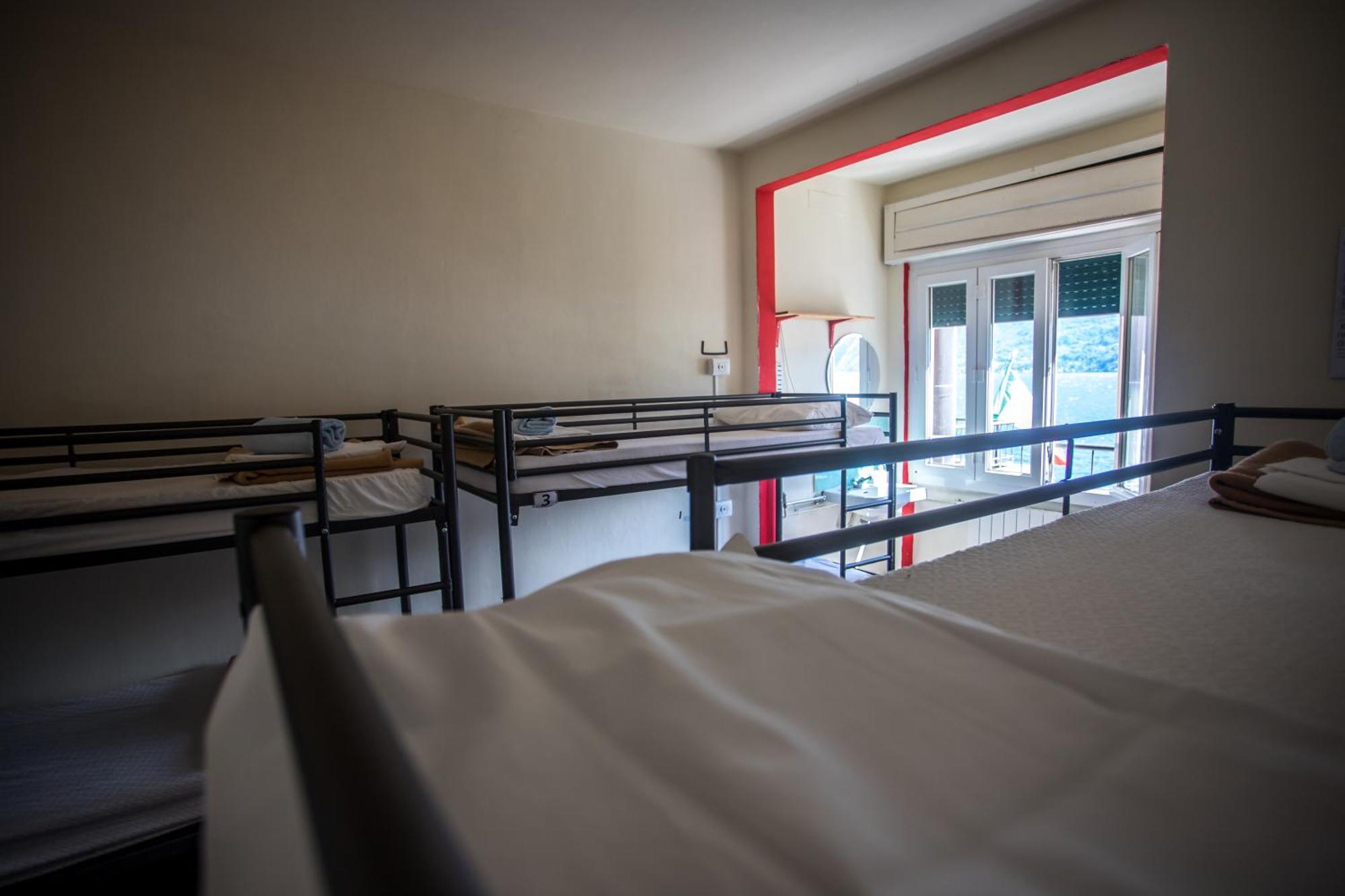 Bett im Frauenschlafsaal mit 6 Betten